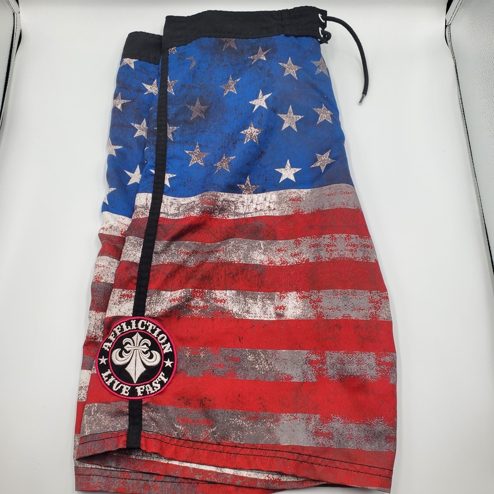 Affliction Live Fast Mens American Flag Board Shorts Distressed 35 Flawed.
